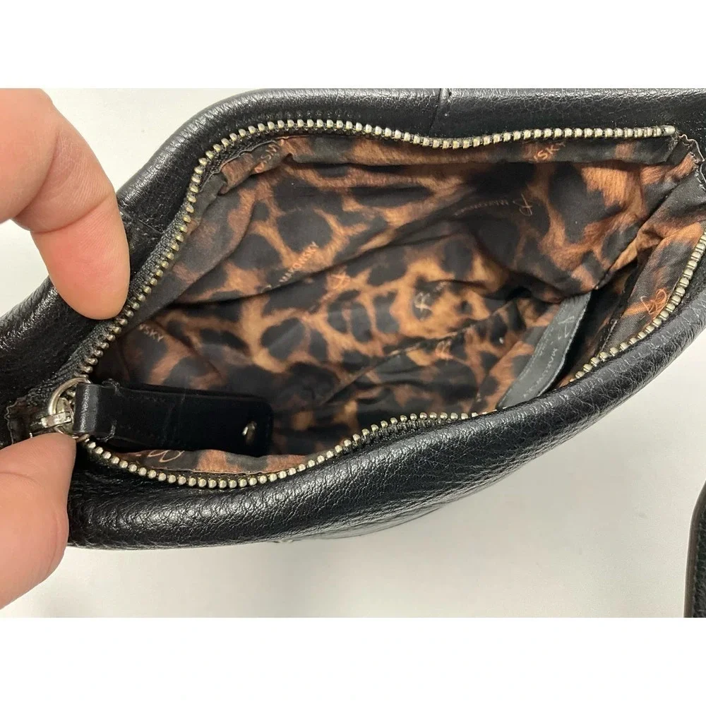 B. Makowsky Black Leather Inner Pocket Crossbody Strap Women's Shoulder Handbag‎